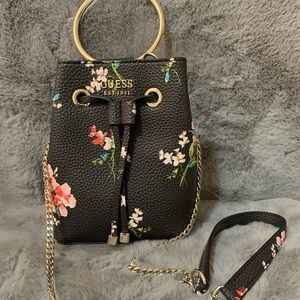 GUESS Floral Mini Bucket Bag